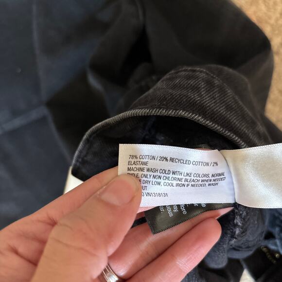 NWT Universal Thread High Rise Flare Leg Jeans Dark Denim Black Women's 16 R - Picture 7 of 8